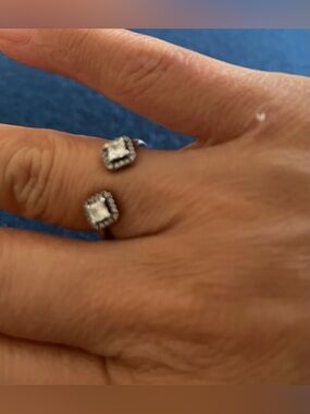 Pandora ring with big crystals
